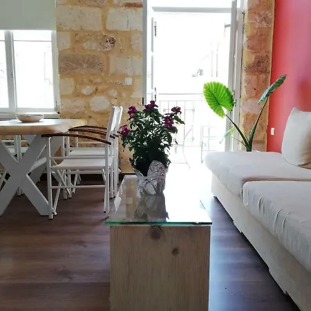 Kouros City Studio Lägenhet *